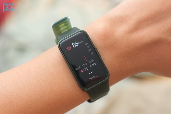 dong-ho-chay-bo-gia-re-huawei-band-8